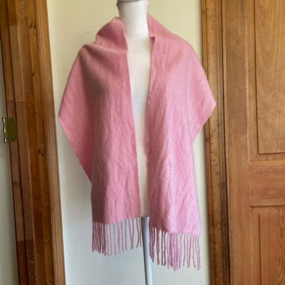 AMICALE CASHMERE Melange Pink Cashmere Scarf with Fringe - Picture 7 of 15